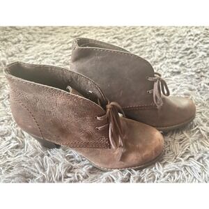 Clarks Women's Brown Leather Lace Up Ankle Boots‎ Chukkas Size 6.5M